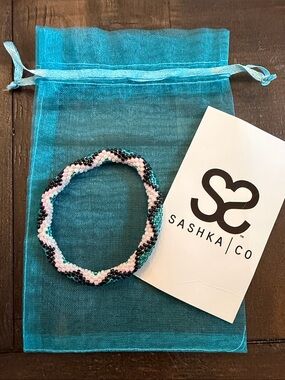 Handcrafted Beaded Sashka Bracelet - Pink, Black & Teal